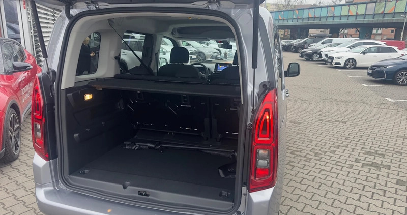 Toyota Proace City Verso cena 126900 przebieg: 6, rok produkcji 2024 z Żukowo małe 37